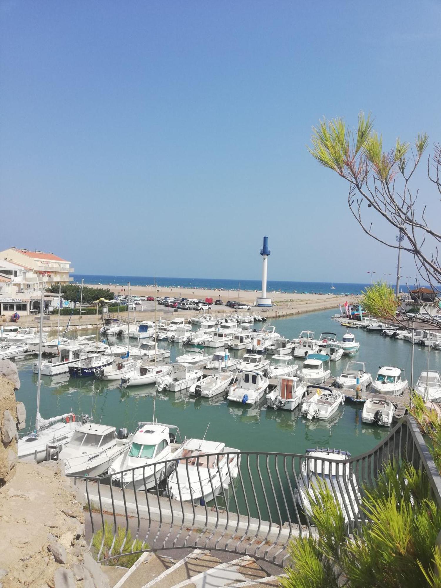 Superbe Appartement Avec Vue Sur Mer Et Port, Parking Prive Saint-Pierre-la-Mer  Exterior foto